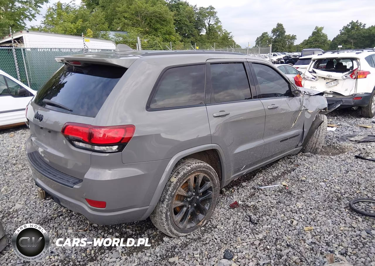 2020 Jeep Grand Cherokee Altitude 4X4 VIN:1C4RJFAG6LC294428 - 4