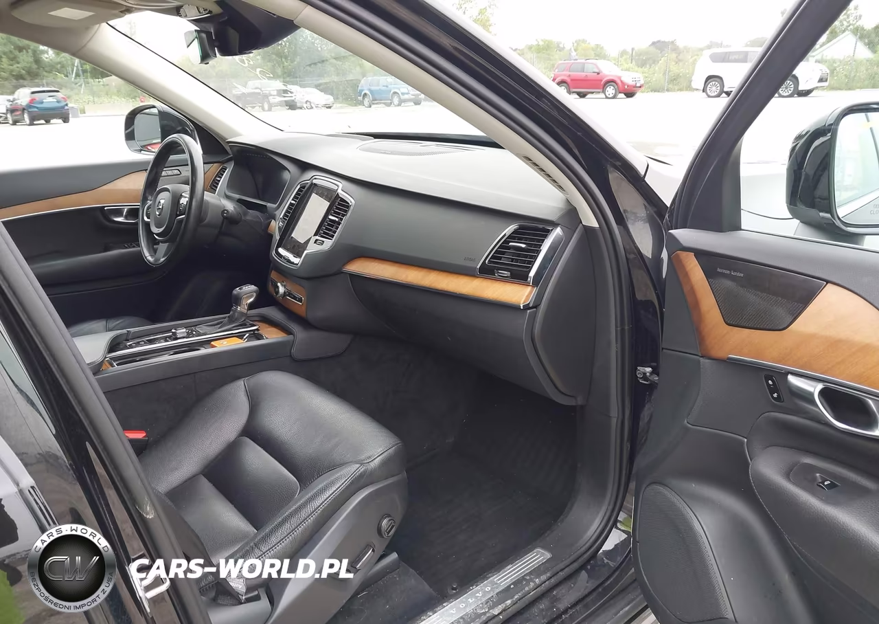 2021 Volvo Xc90 T6 Momentum 7 Passenger VIN:YV4A22PK3M1744383 - 5