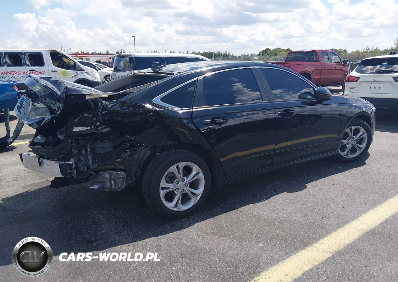 2025 Honda Accord Lx VIN:1HGCY1F27SA029093 - 4