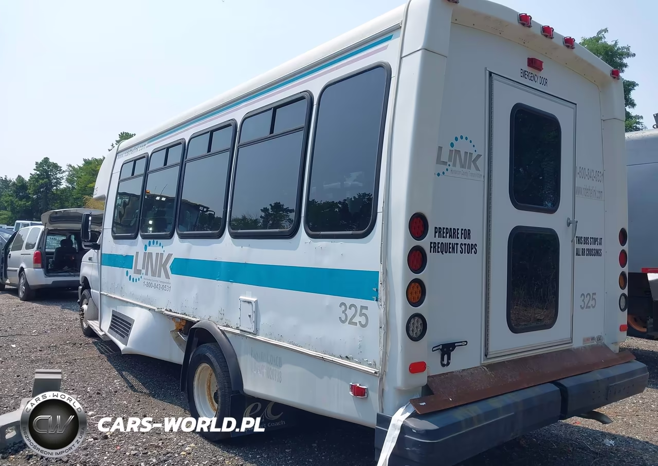 2016 Ford E-450 Cutaway VIN:1FDFE4FS2GDC56764 - 3