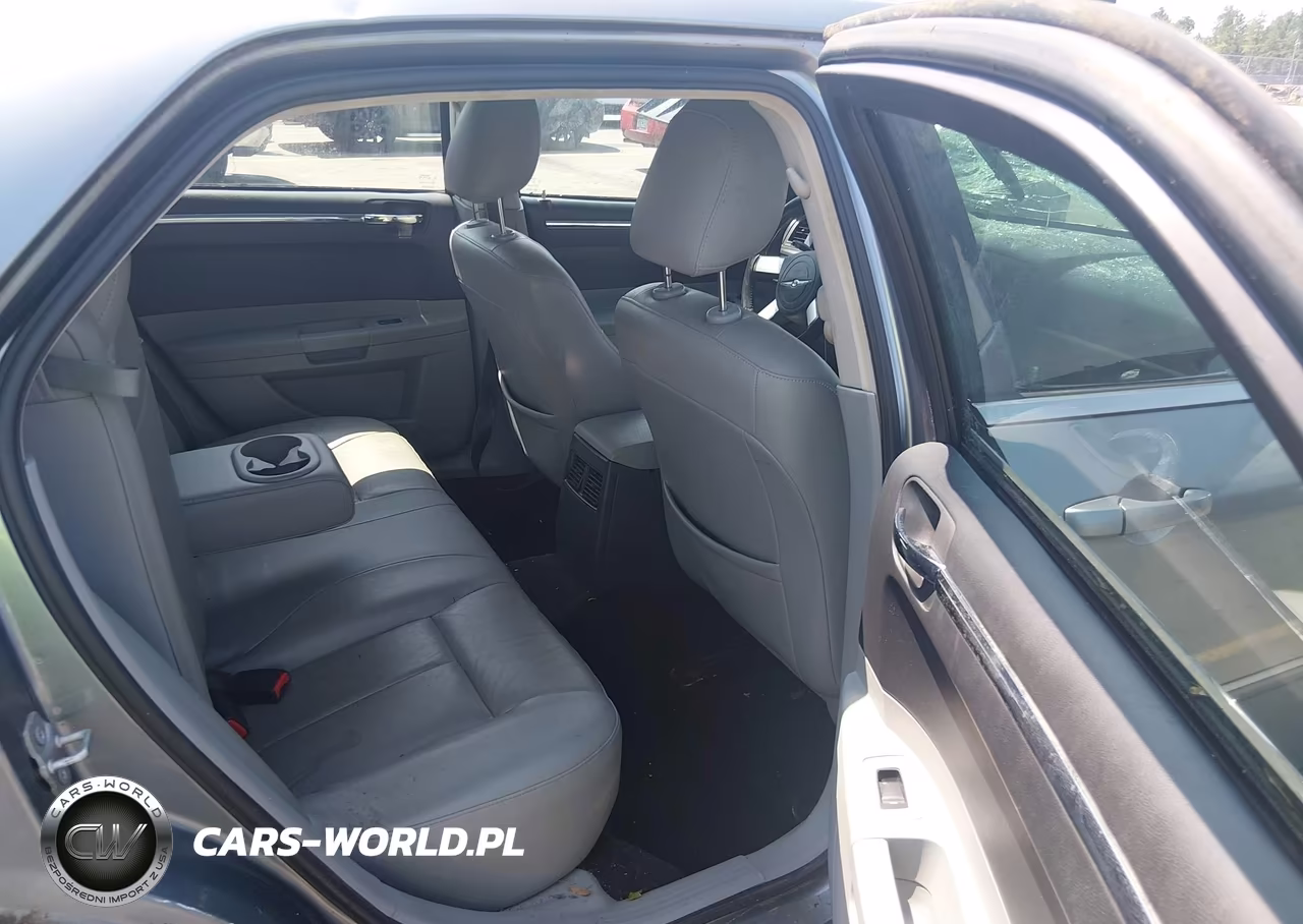 2007 Chrysler 300 Touring VIN:2C3KA53GX7H777727 - 8