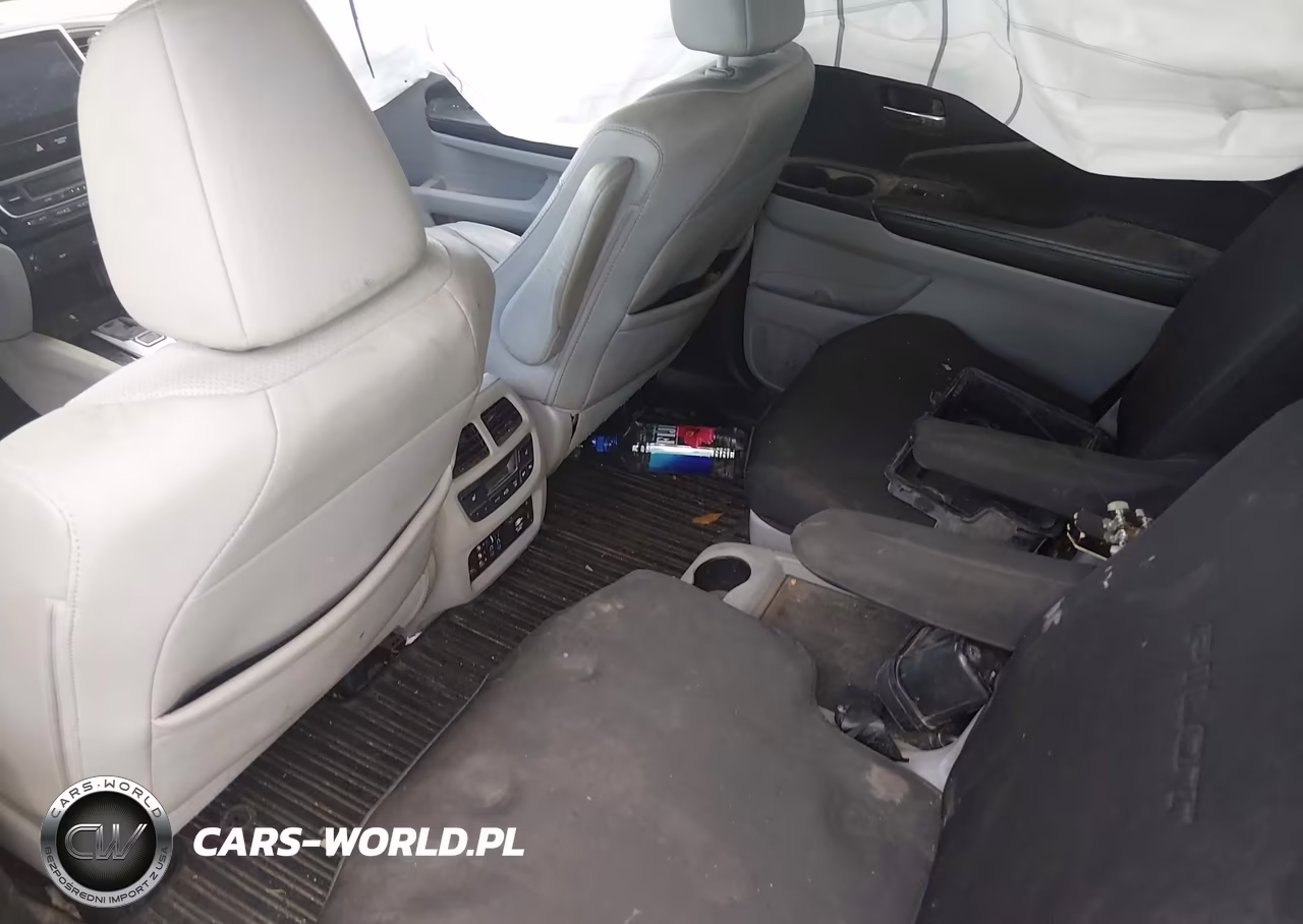 2017 Honda Pilot Elite VIN:5FNYF6H0XHB017507 - 8
