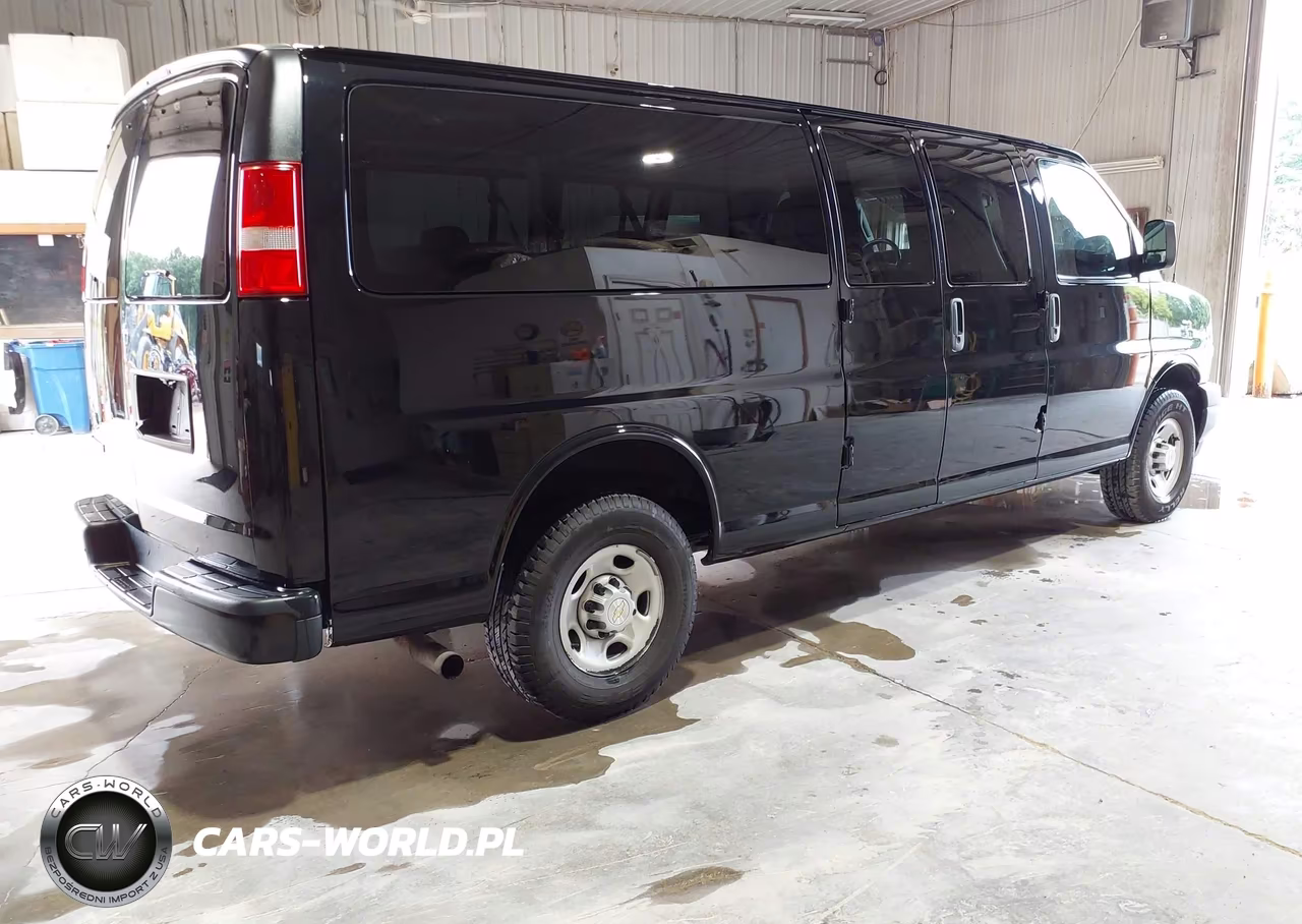 2020 Chevrolet Express Passenger Rwd 3500 Extended Wheelbase Ls VIN:1GAZGNFP2L1256264 - 4