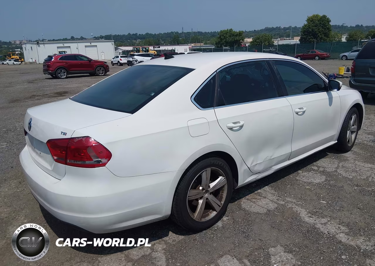 2015 Volkswagen Passat 1.8T Limited Edition VIN:1VWAS7A37FC112511 - 4