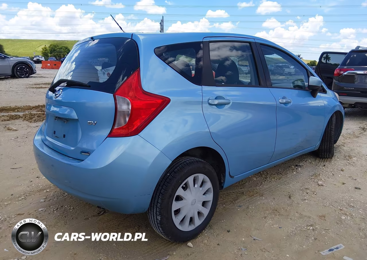 2015 Nissan Versa Note S (Sr)-S Plus-Sl-Sr-Sv VIN:3N1CE2CP5FL403604 - 4