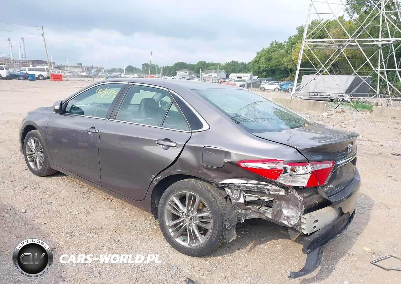 2016 Toyota Camry Se VIN:4T1BF1FK6GU262769 - 3