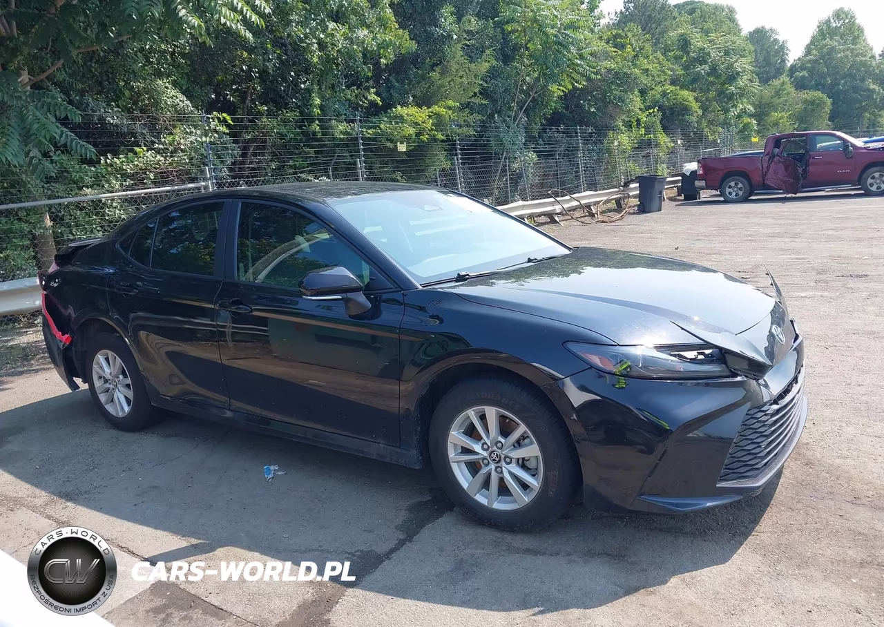 2026 Toyota Camry Le VIN:4T1DAACK4TU679748 - 14