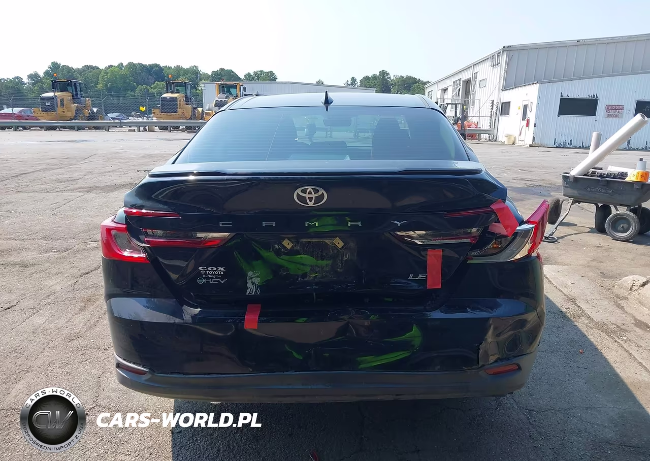 2026 Toyota Camry Le VIN:4T1DAACK4TU679748 - 17