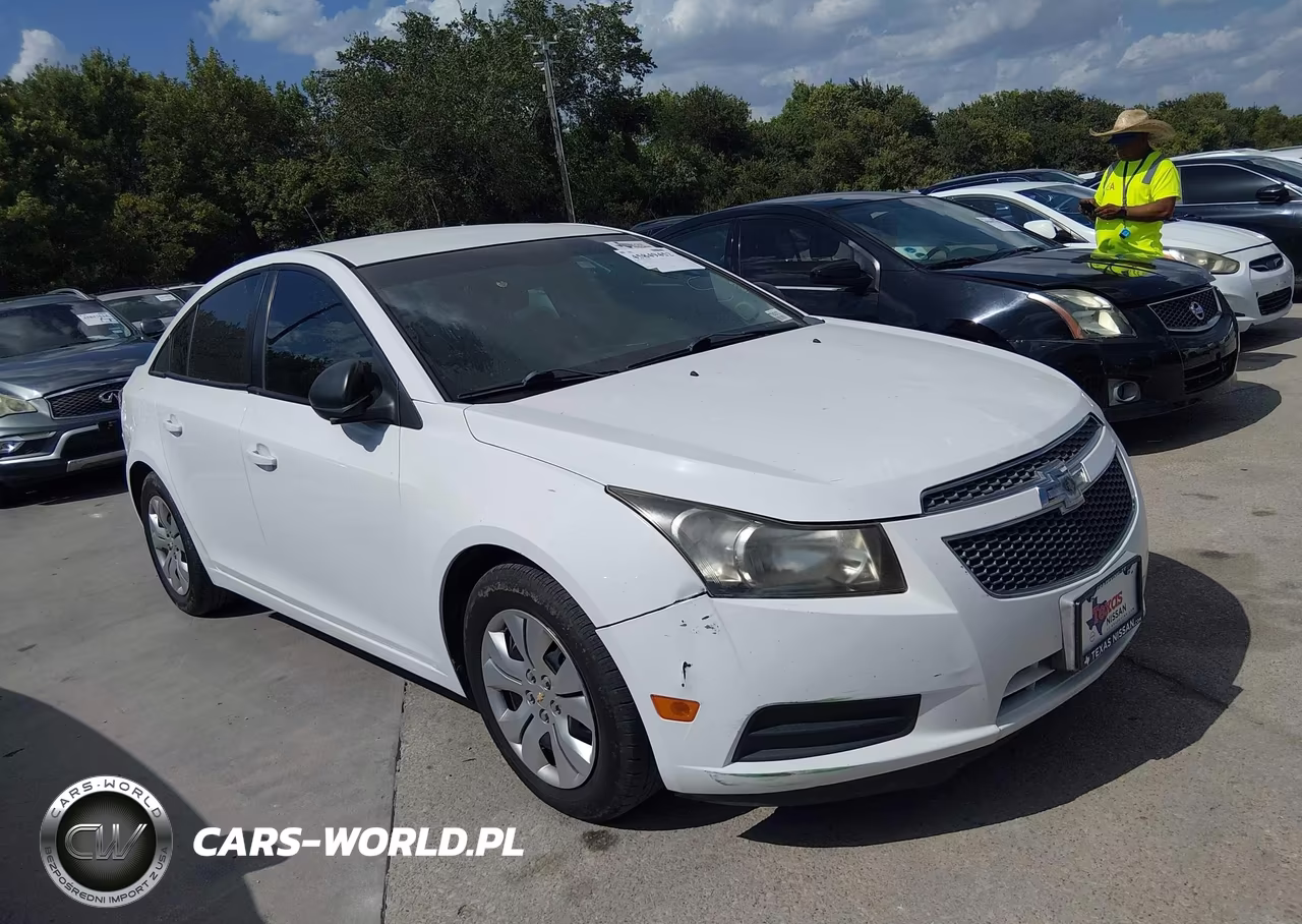 2013 Chevrolet Cruze Ls Manual – zdjęcie 1 z 11