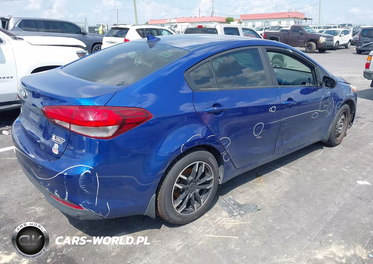 2017 Kia Forte Lx VIN:3KPFK4A70HE094326 - 4