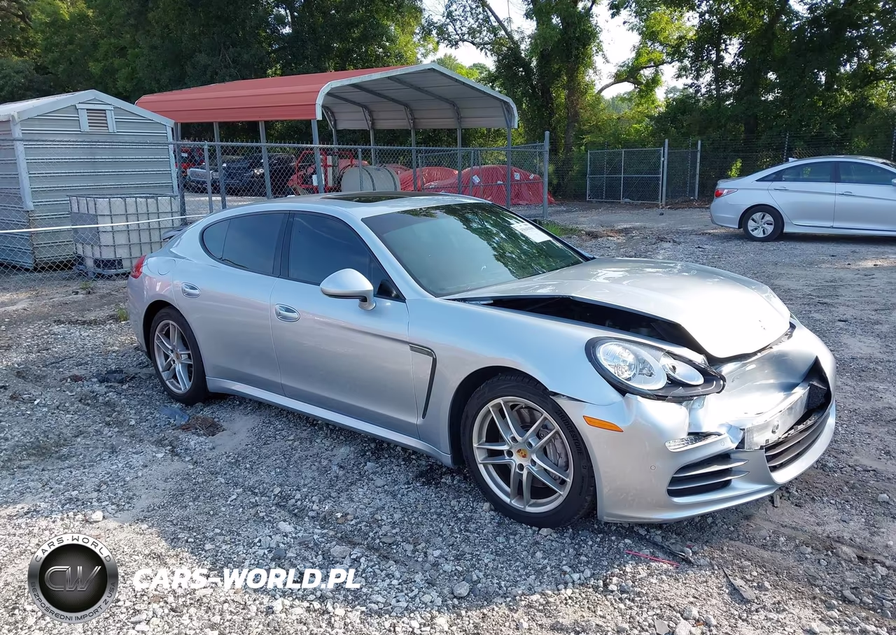 2016 Porsche Panamera 4