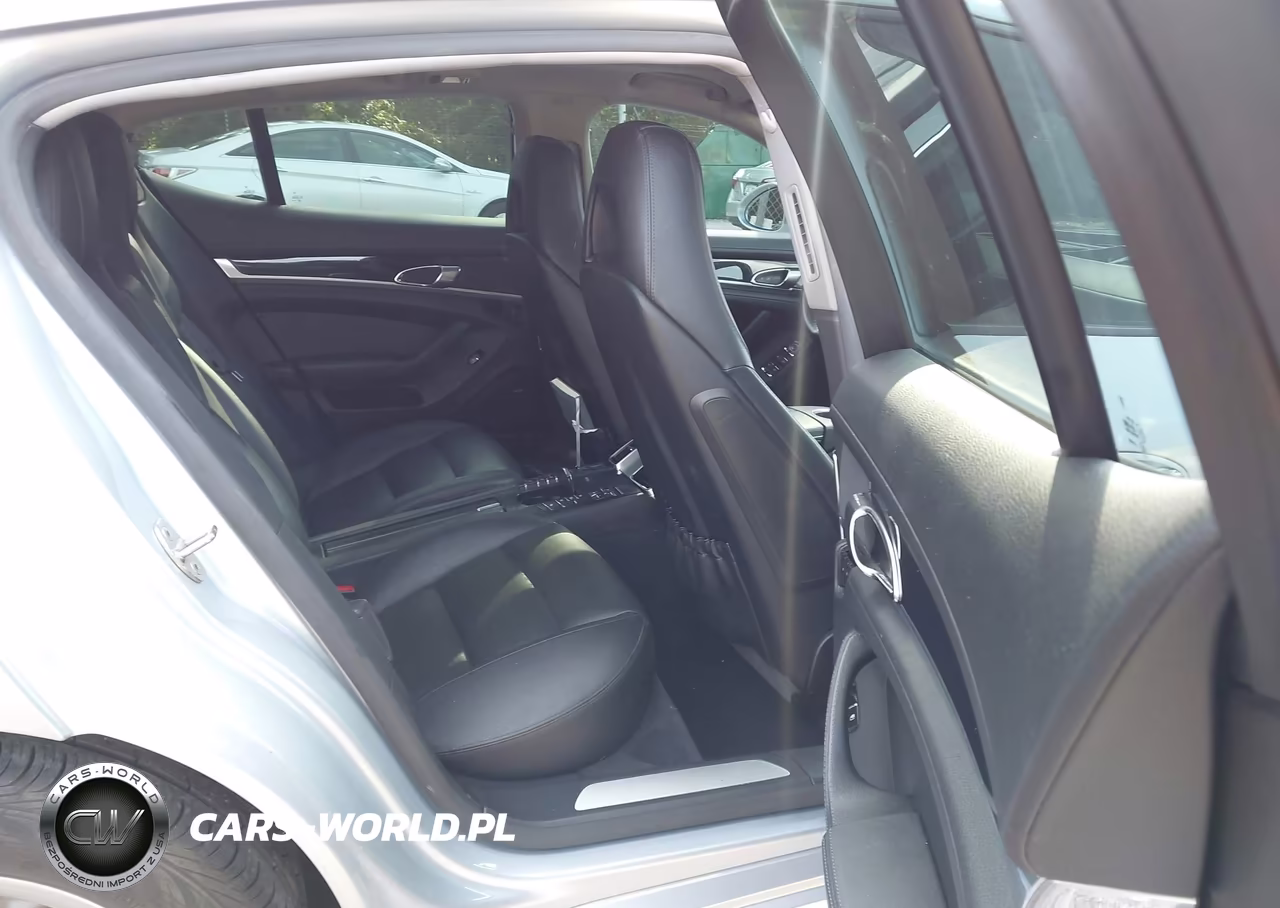 2016 Porsche Panamera 4 VIN:WP0AA2A74GL000312 - 8