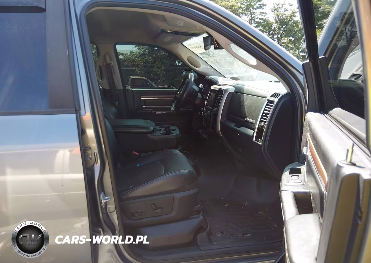 2013 Ram 3500 Laramie VIN:3C63R3EL1DG578589 - 7