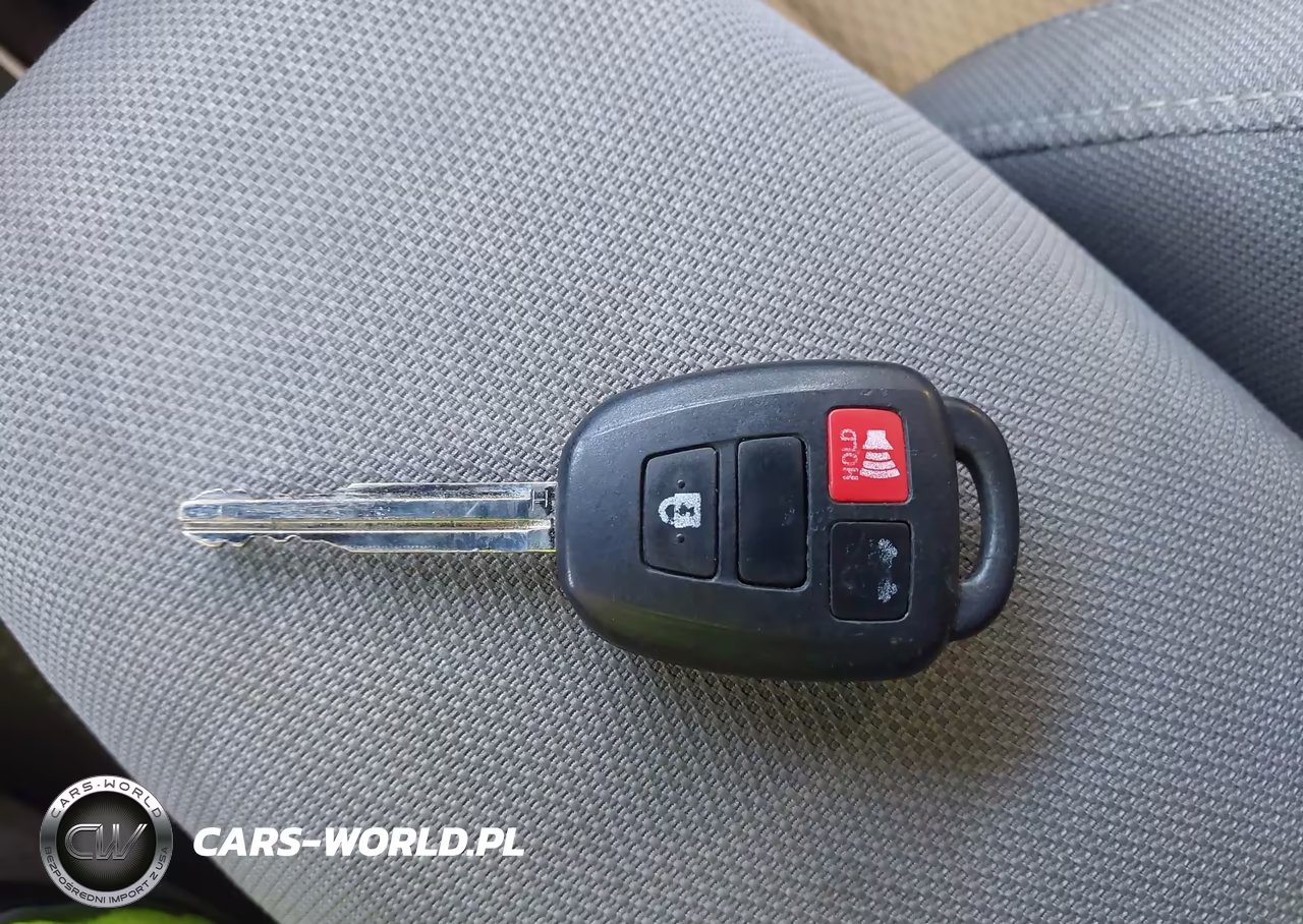 2015 Toyota Corolla Le VIN:2T1BURHE6FC470548 - 11