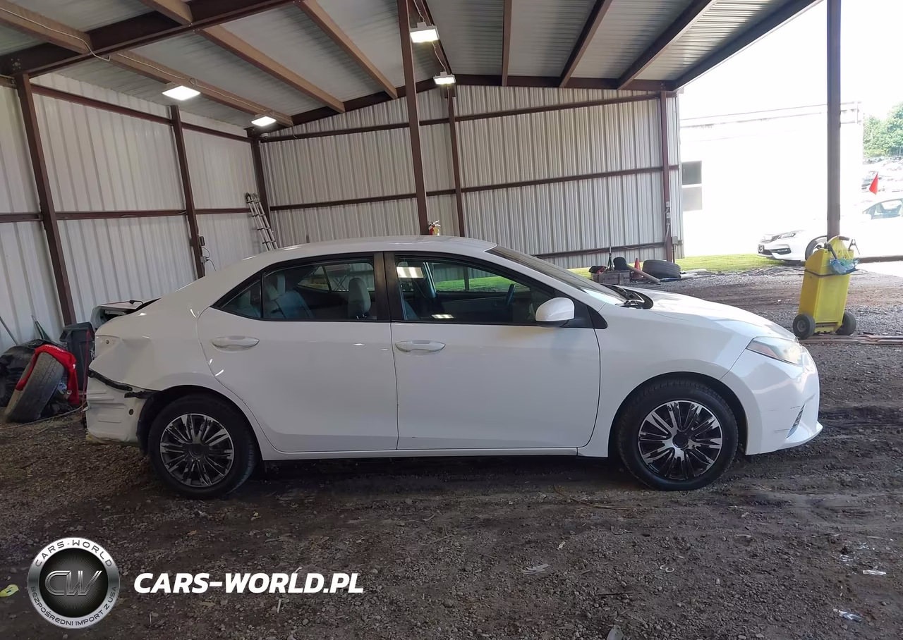 2015 Toyota Corolla Le VIN:2T1BURHE6FC470548 - 14