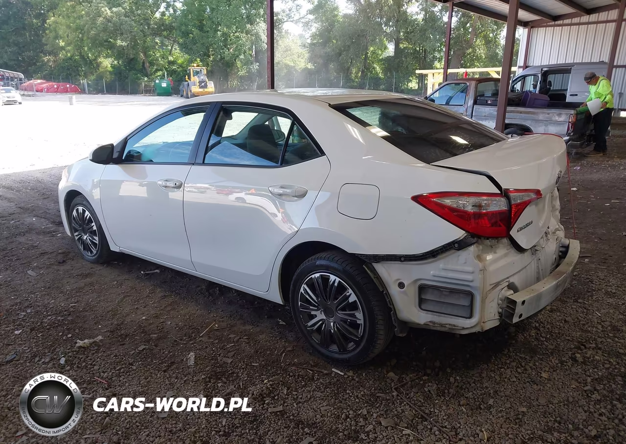2015 Toyota Corolla Le VIN:2T1BURHE6FC470548 - 3