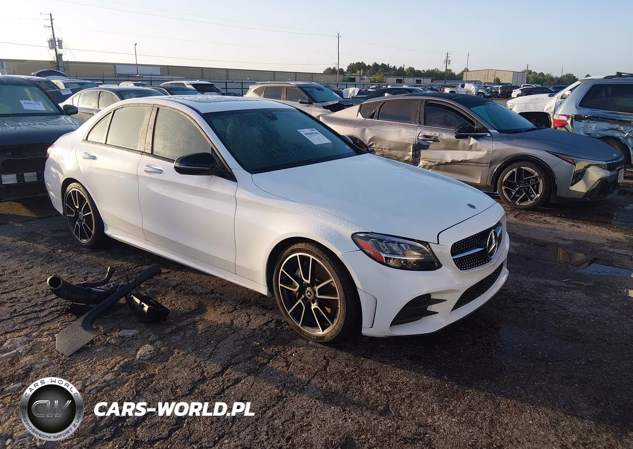 2020 Mercedes-Benz C 300 – zdjęcie 1 z 16