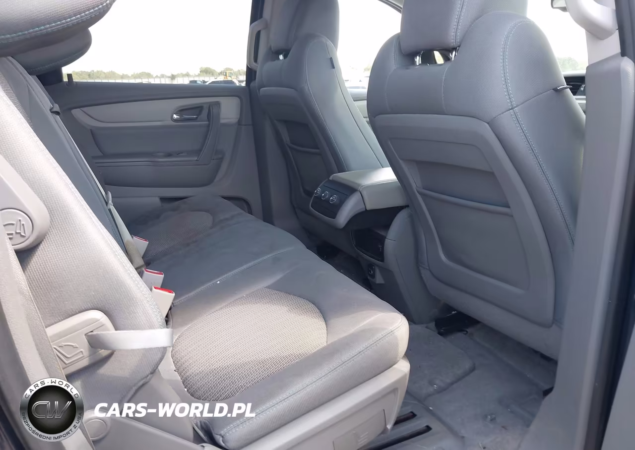 2017 Chevrolet Traverse Ls VIN:1GNKRFKD2HJ199485 - 8