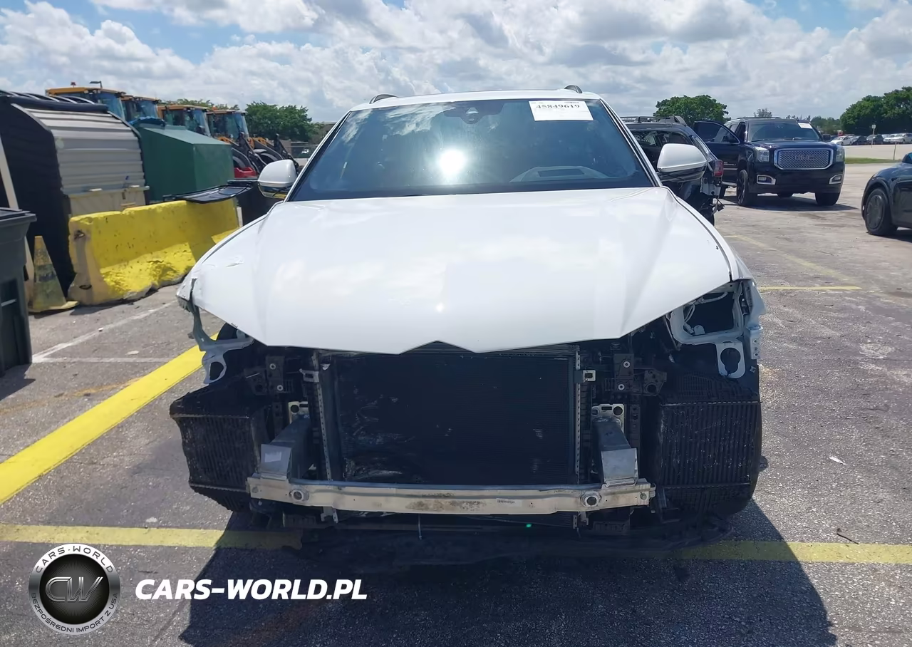 2019 Lamborghini Urus VIN:ZPBUA1ZL7KLA04560 - 11