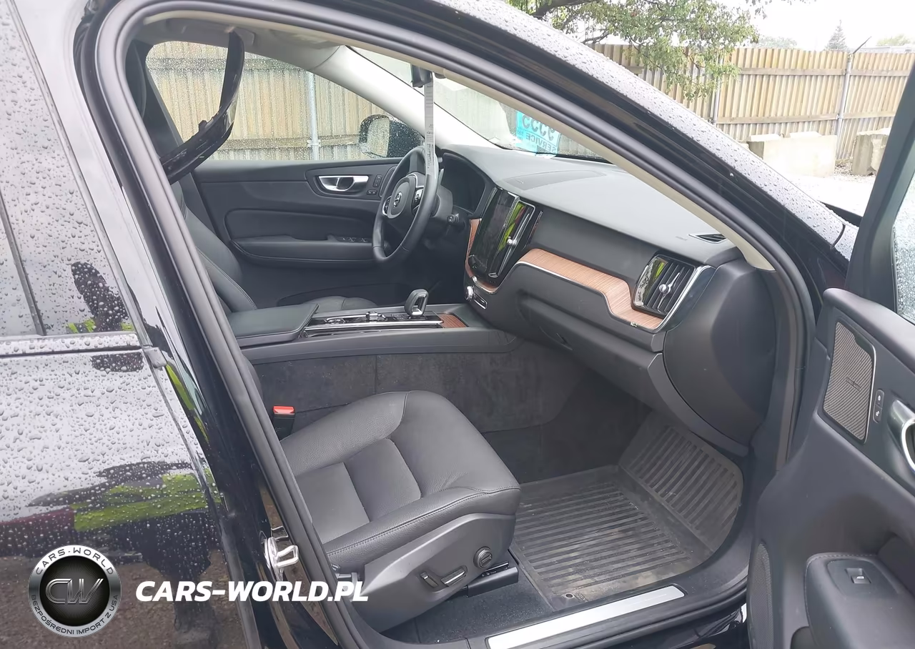 2024 Volvo Xc60 Recharge Plug-In Hybrid T8 Plus Dark Theme VIN:YV4H60DL5R1909443 - 5
