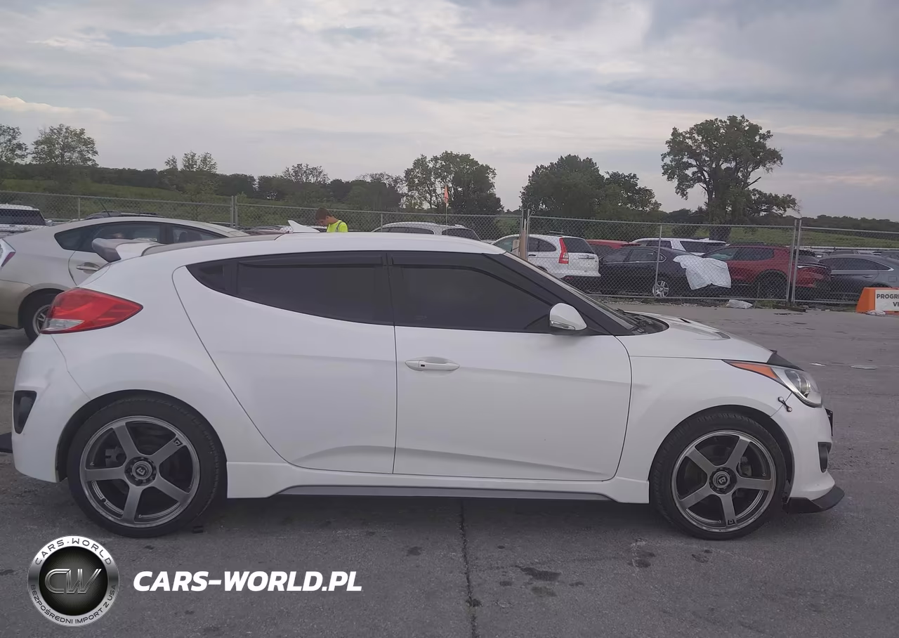 2015 Hyundai Veloster Turbo VIN:KMHTC6AE2FU228094 - 14