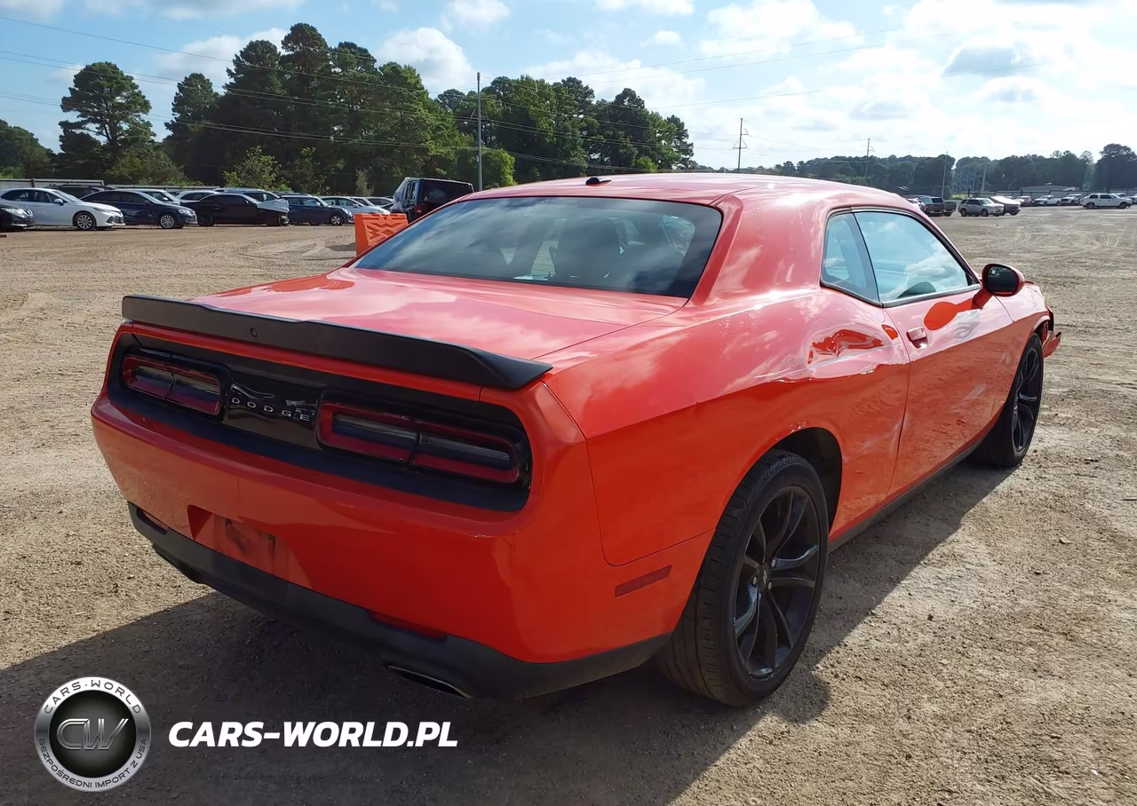 2017 Dodge Challenger Sxt VIN:2C3CDZAG3HH502403 - 4