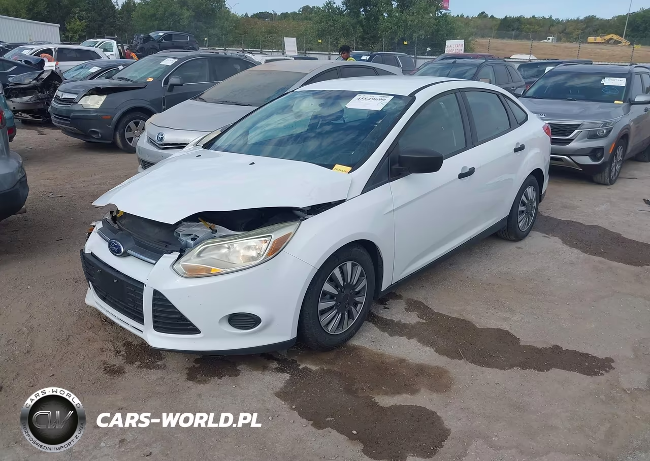 2013 Ford Focus S VIN:1FADP3E21DL323265 - 2