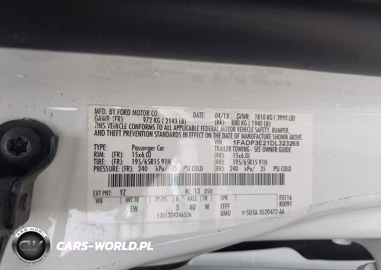 2013 Ford Focus S VIN:1FADP3E21DL323265 - 9