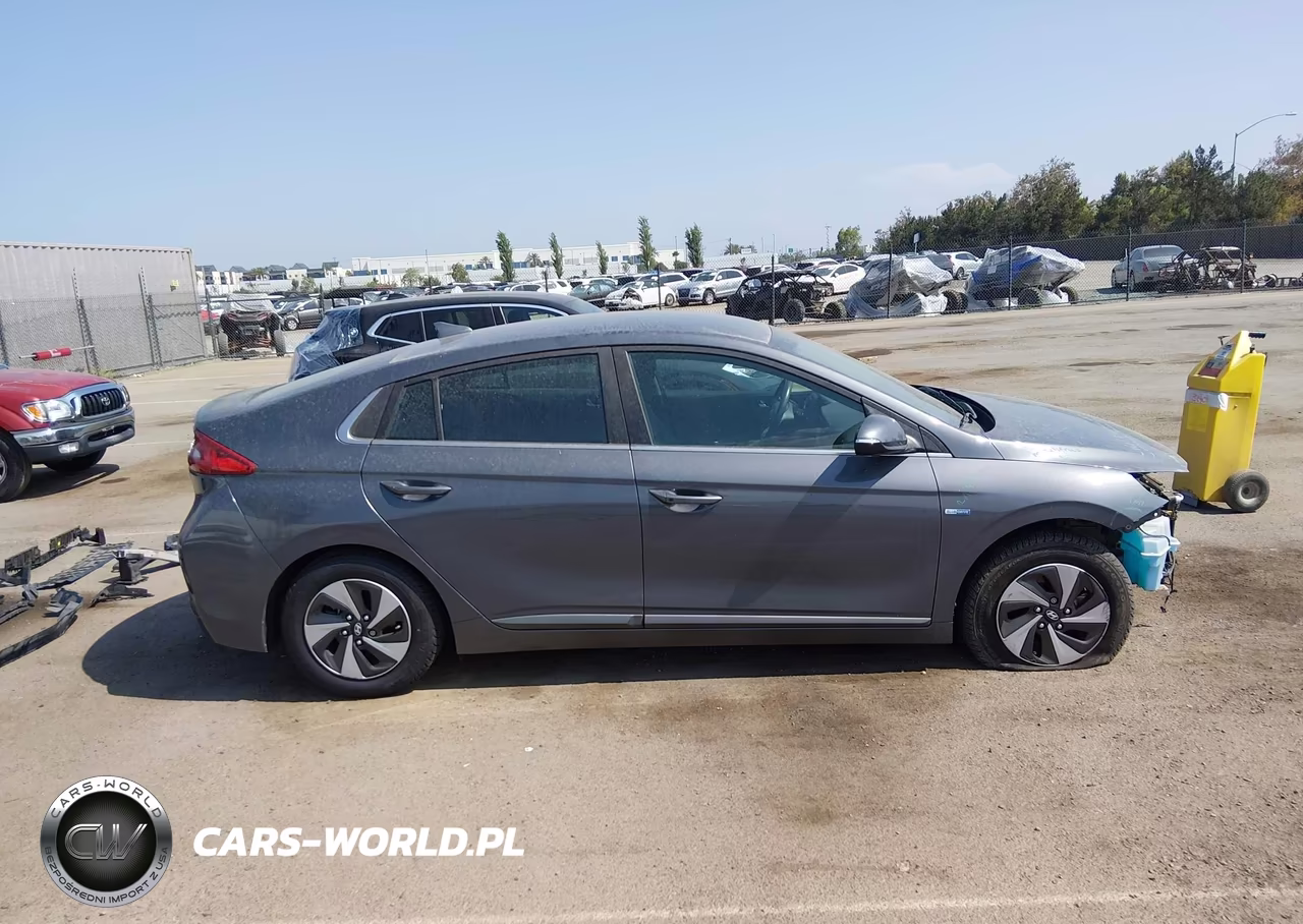 2017 Hyundai Ioniq Hybrid Sel VIN:KMHC75LC0HU057696 - 14