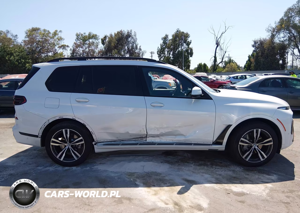 2027 BMW X7 VIN:5UX23EM02V9487159 - 13