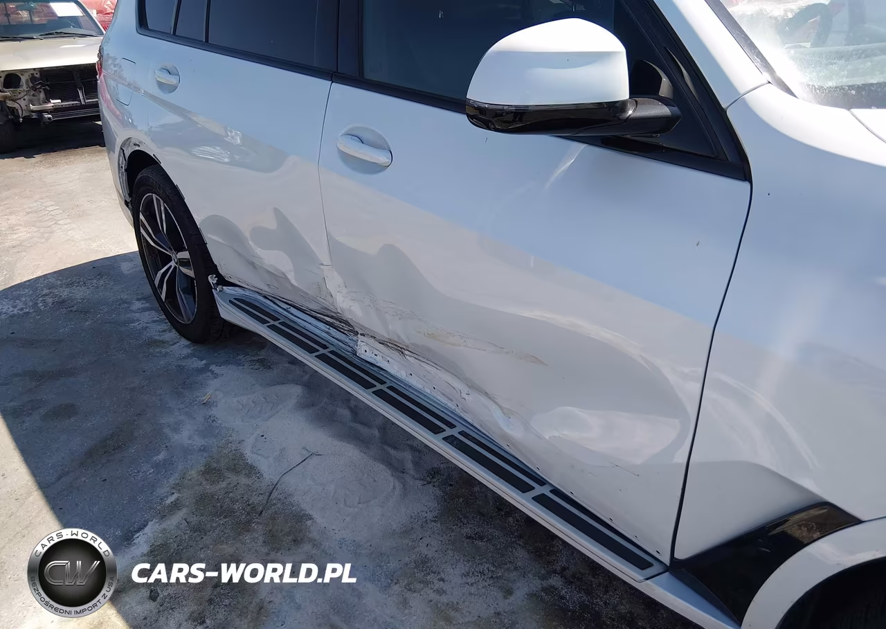 2027 BMW X7 VIN:5UX23EM02V9487159 - 6