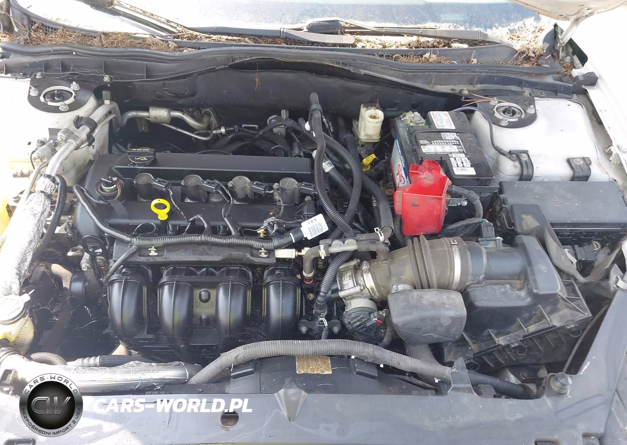 2012 Ford Fusion S VIN:3FAHP0GAXCR330865 - 10