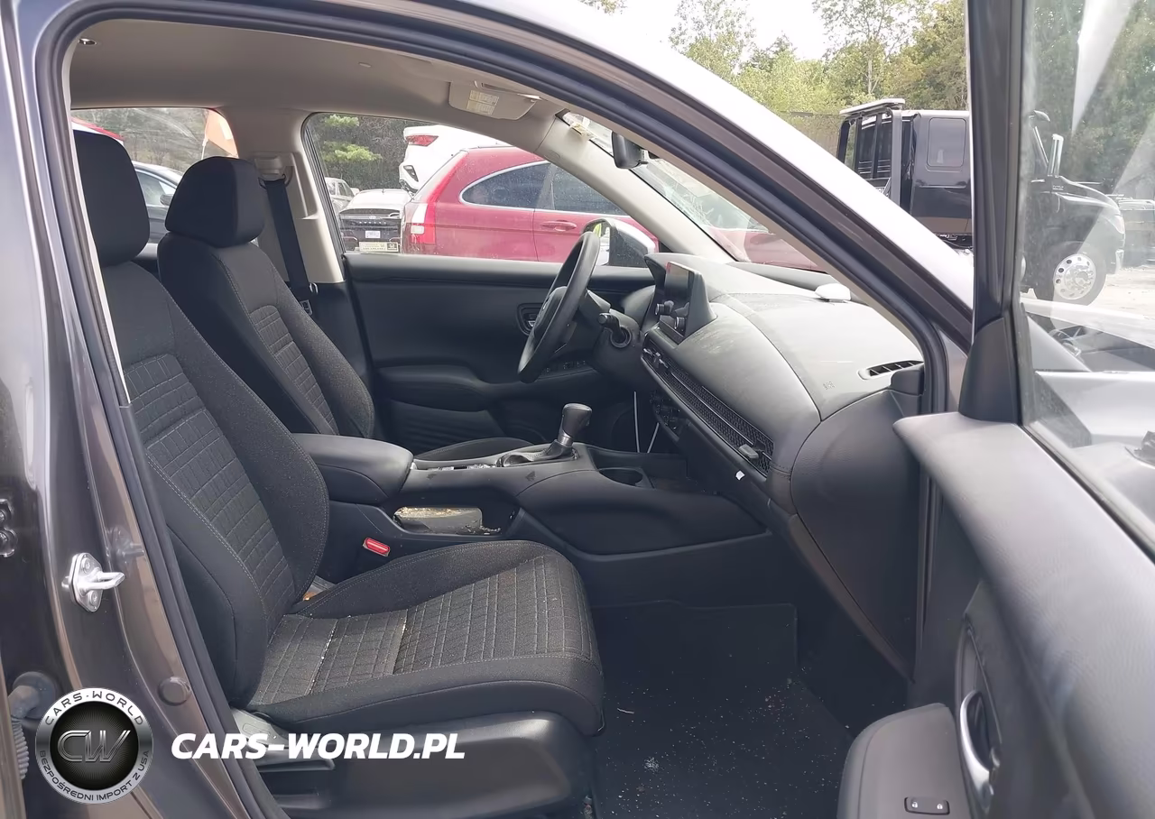2024 Honda Hr-V Awd Lx VIN:3CZRZ2H30RM701035 - 5