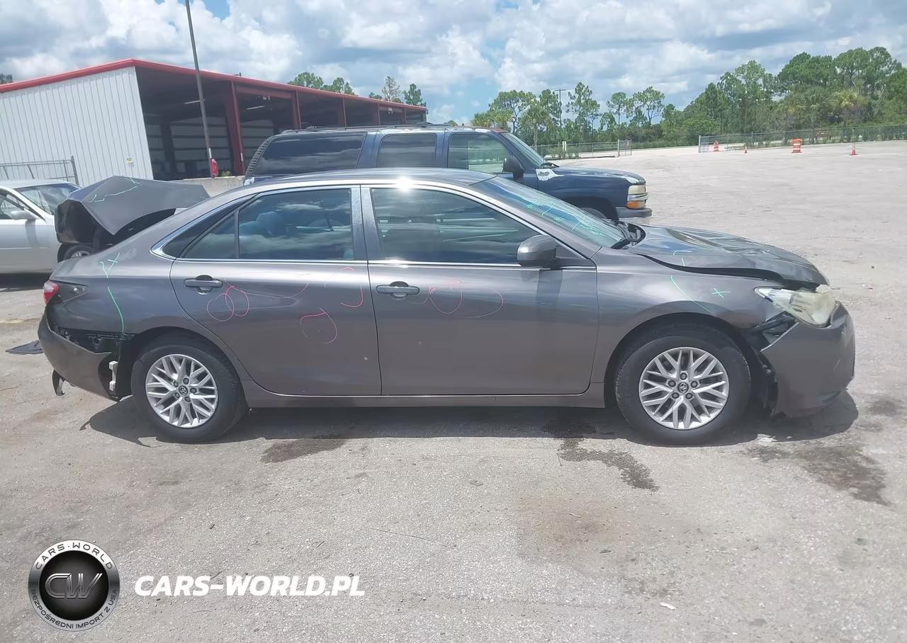2017 Toyota Camry Le VIN:4T1BF1FK7HU705268 - 13