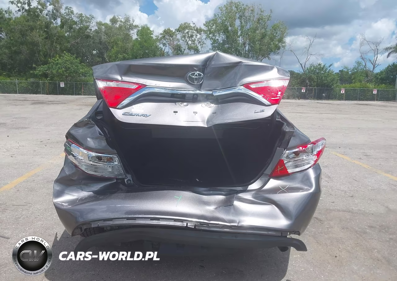 2017 Toyota Camry Le VIN:4T1BF1FK7HU705268 - 16