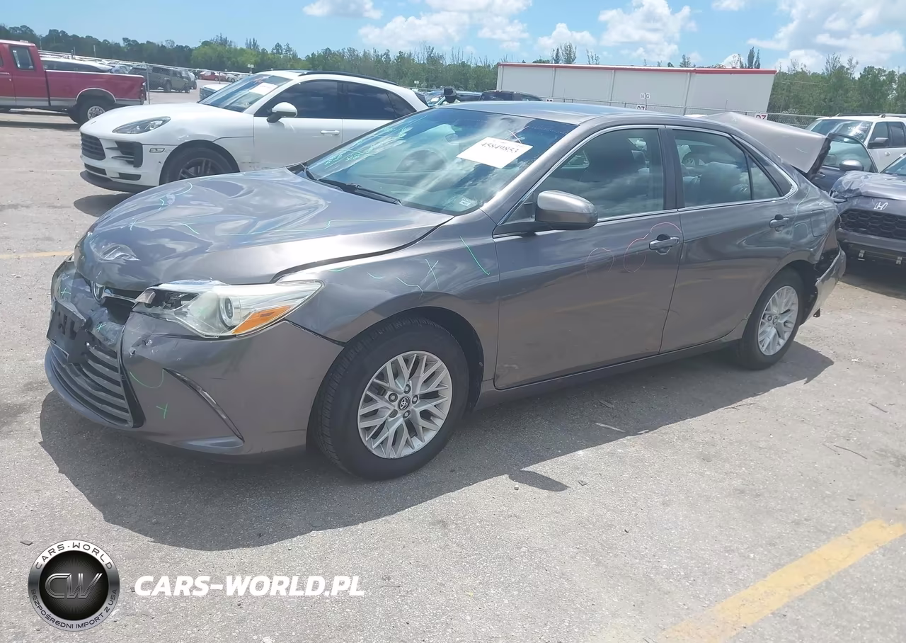 2017 Toyota Camry Le VIN:4T1BF1FK7HU705268 - 2