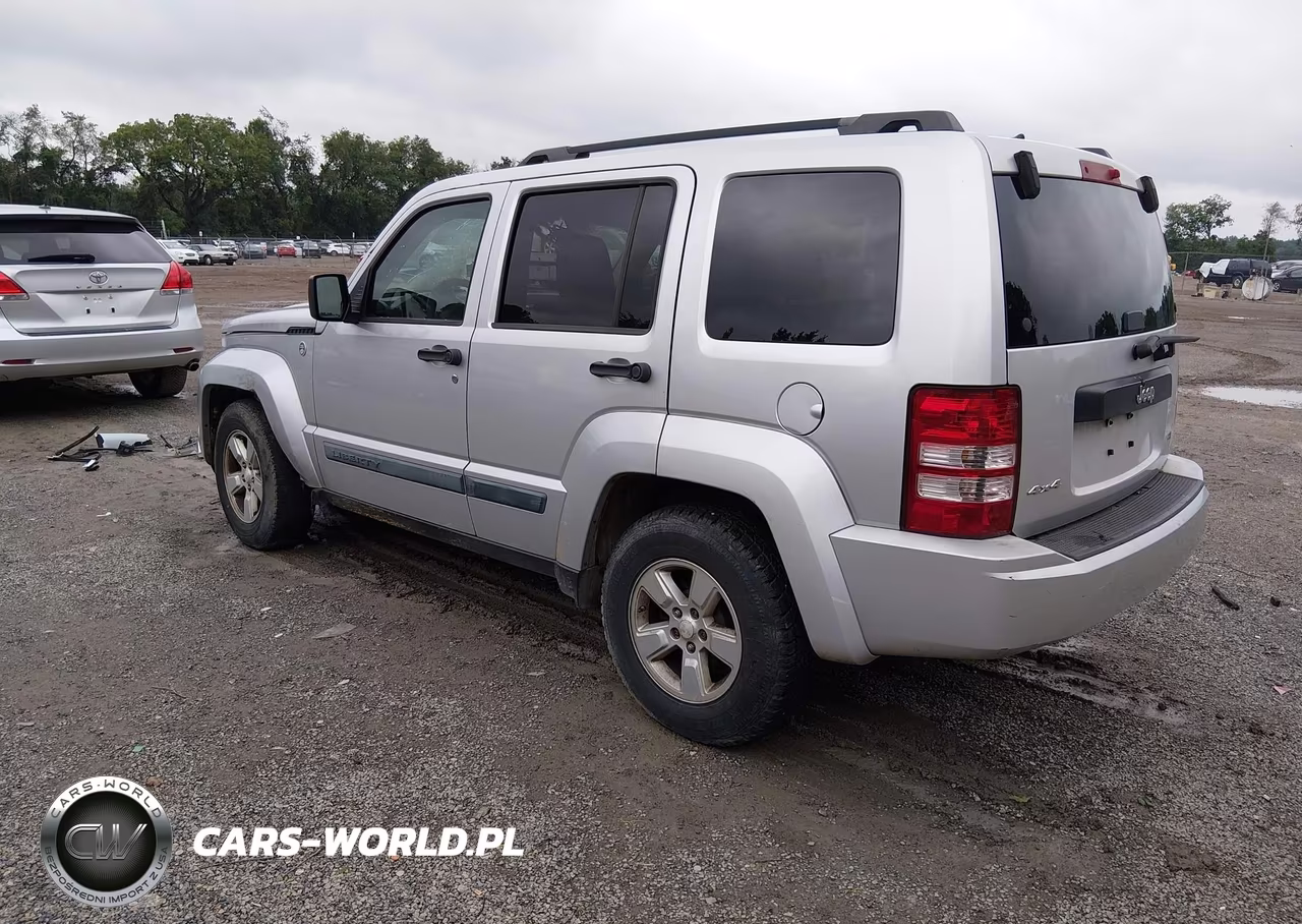 2009 Jeep Liberty Sport VIN:1J8GN28K19W527646 - 3