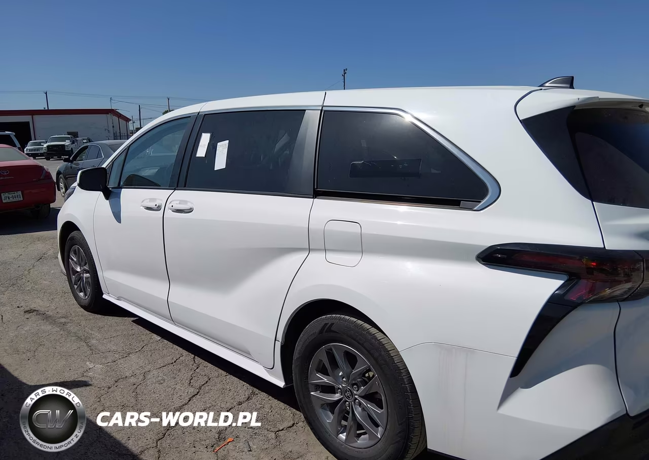 2024 Toyota Sienna Le VIN:5TDKRKECXRS201864 - 14