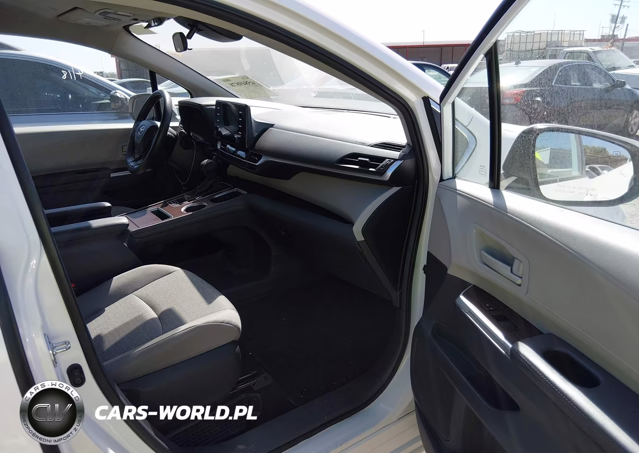 2024 Toyota Sienna Le VIN:5TDKRKECXRS201864 - 5