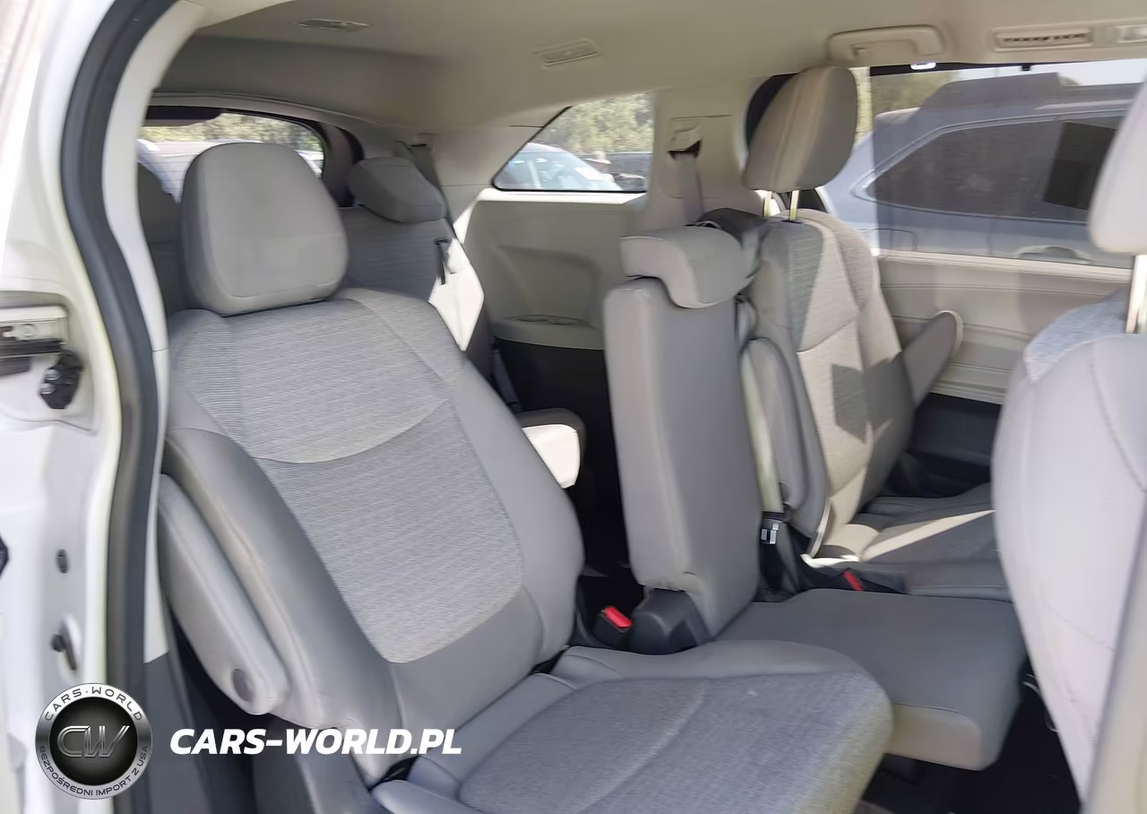 2024 Toyota Sienna Le VIN:5TDKRKECXRS201864 - 8
