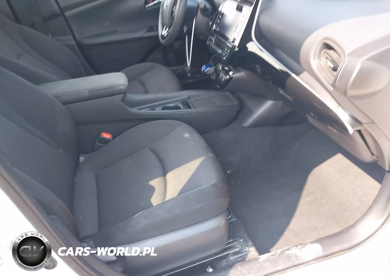 2020 Toyota Prius Le Awd-E VIN:JTDL9RFU7L3017902 - 5