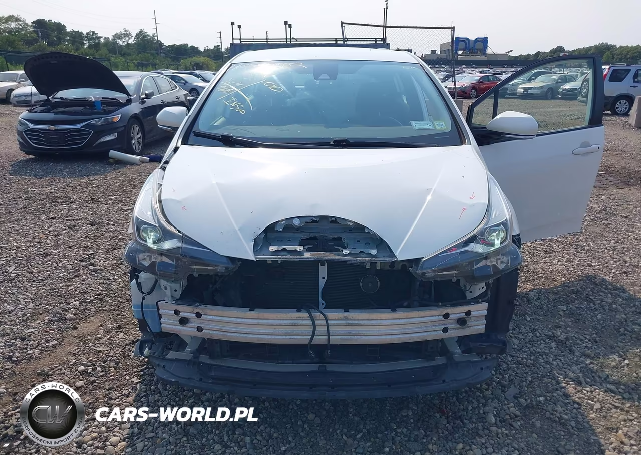 2020 Toyota Prius Le Awd-E VIN:JTDL9RFU7L3017902 - 6