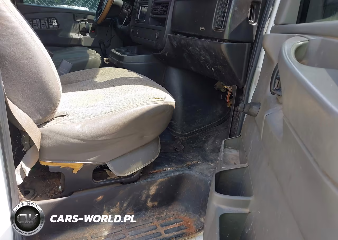2009 Chevrolet Express Work Van VIN:1GCGG25C891125487 - 5