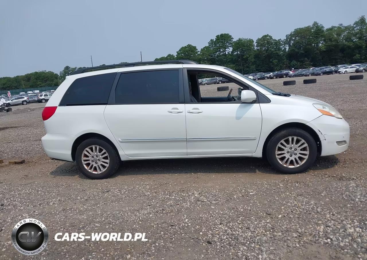 2010 Toyota Sienna Limited VIN:5TDDK4CC2AS030169 - 13