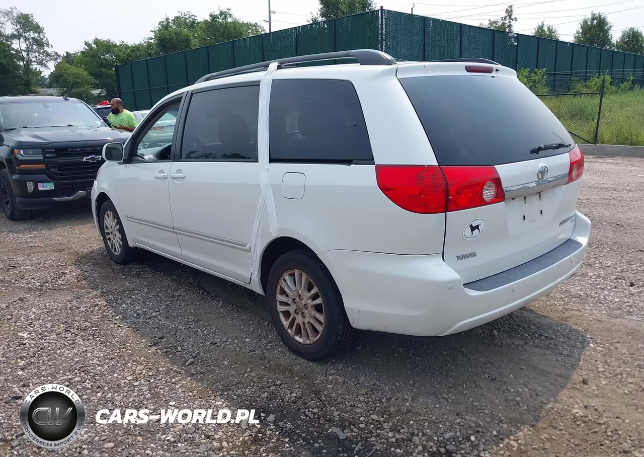 2010 Toyota Sienna Limited VIN:5TDDK4CC2AS030169 - 3