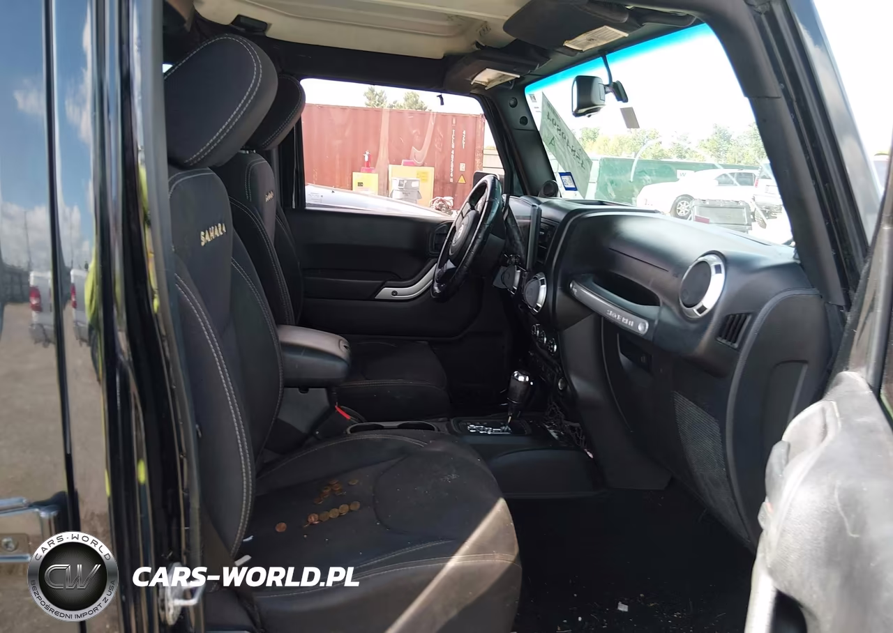 2013 Jeep Wrangler Unlimited Sahara VIN:1C4BJWEGXDL677169 - 5