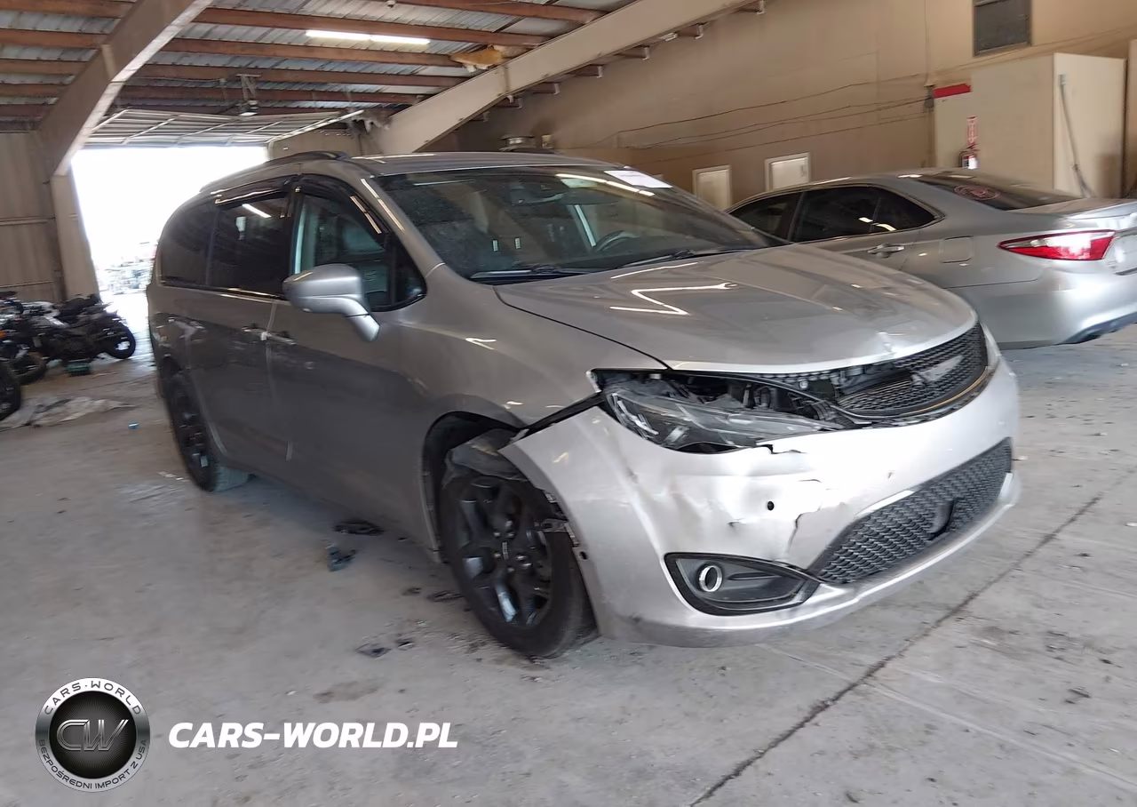 2020 Chrysler Pacifica Touring L – zdjęcie 1 z 18