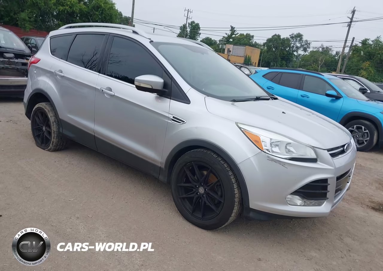 2015 Ford Escape Titanium – zdjęcie 1 z 11