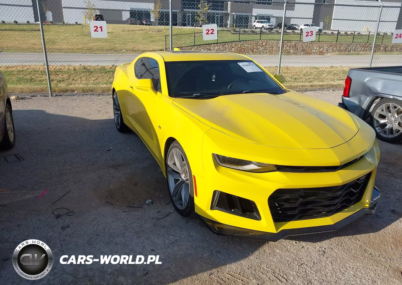 2017 Chevrolet Camaro 1Lt VIN:1G1FB1RS1H0200825 - 1