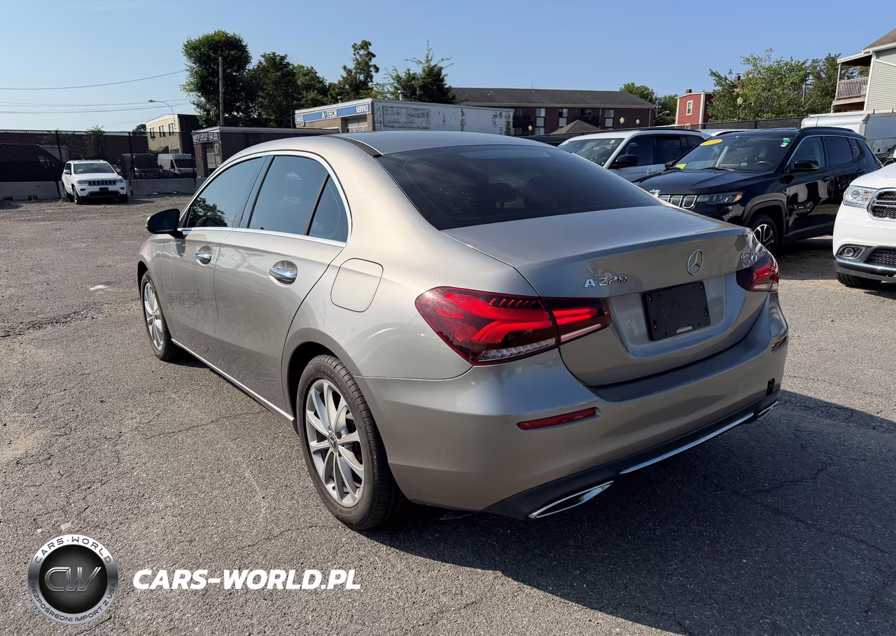2019 Mercedes-Benz A 220 4Matic VIN:WDD3G4FB0KW024667 - 3